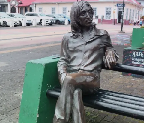 John Lennon Statue, Plaza de las Artes in San José, Costa Rica