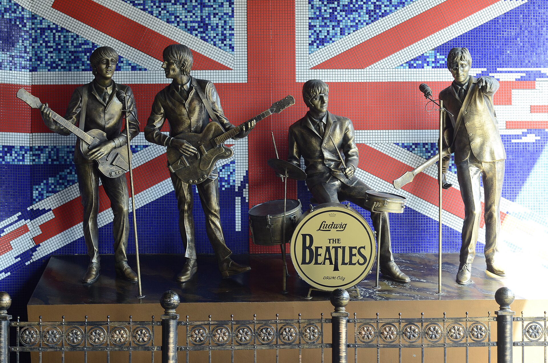 Figures of the four Beatles outside the Liverpool café in Donetsk, photographed in August 2011