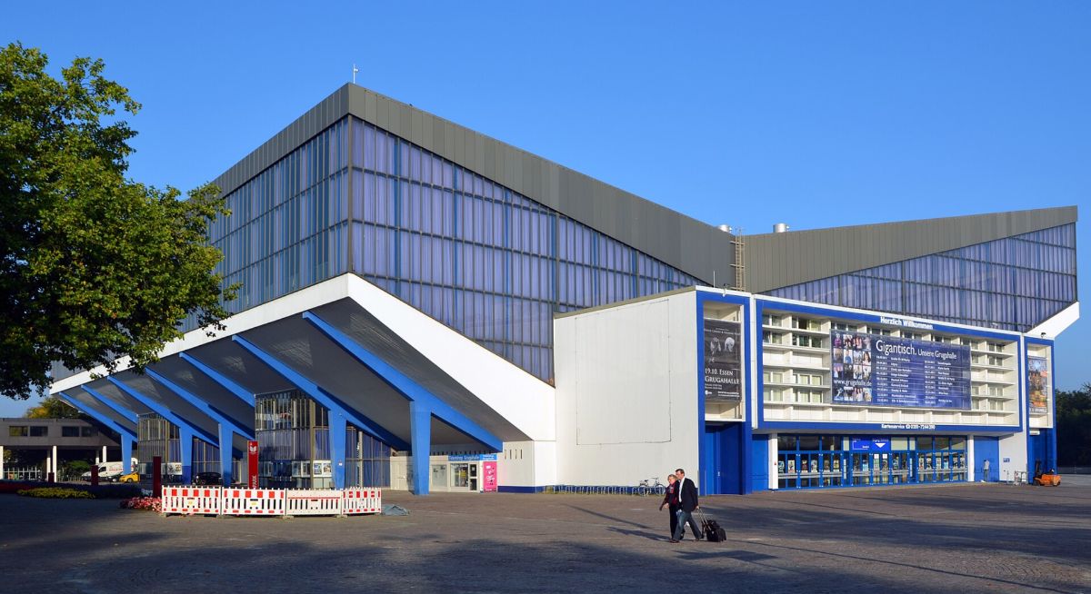 Exterior of the Grugahalle event hall in Essen with its butterfly-shaped roof